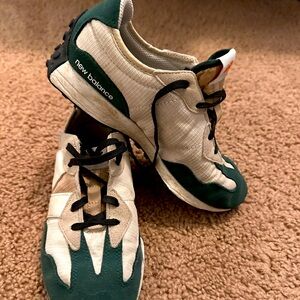 Kids size 3 new balance 327. Used condition